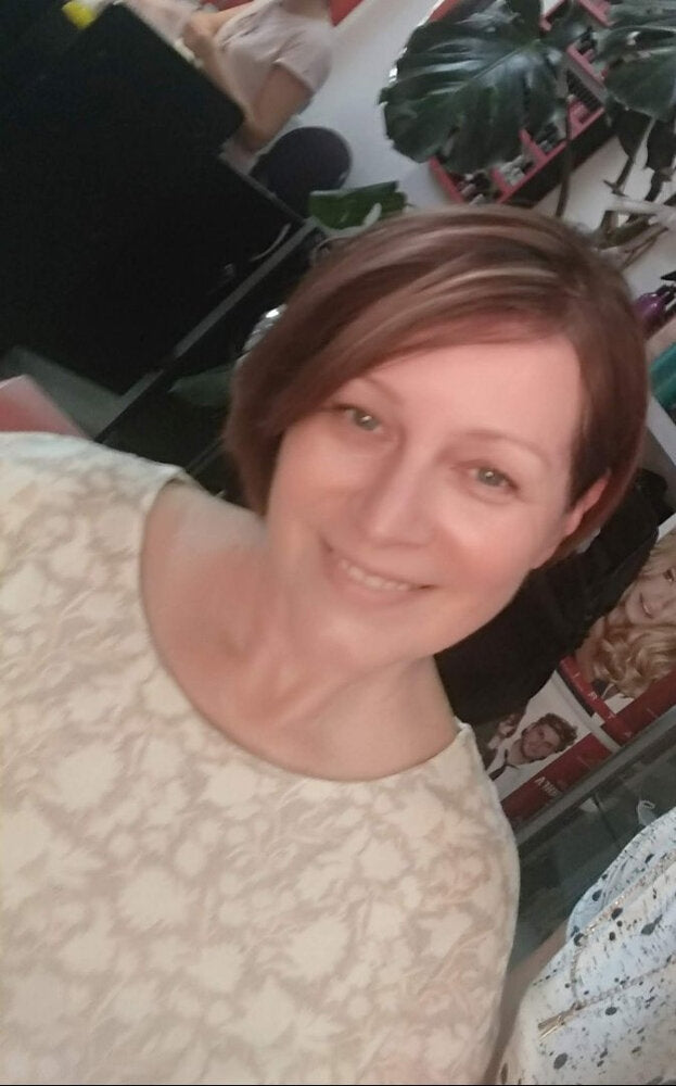 <em>Sara Martinez</em>